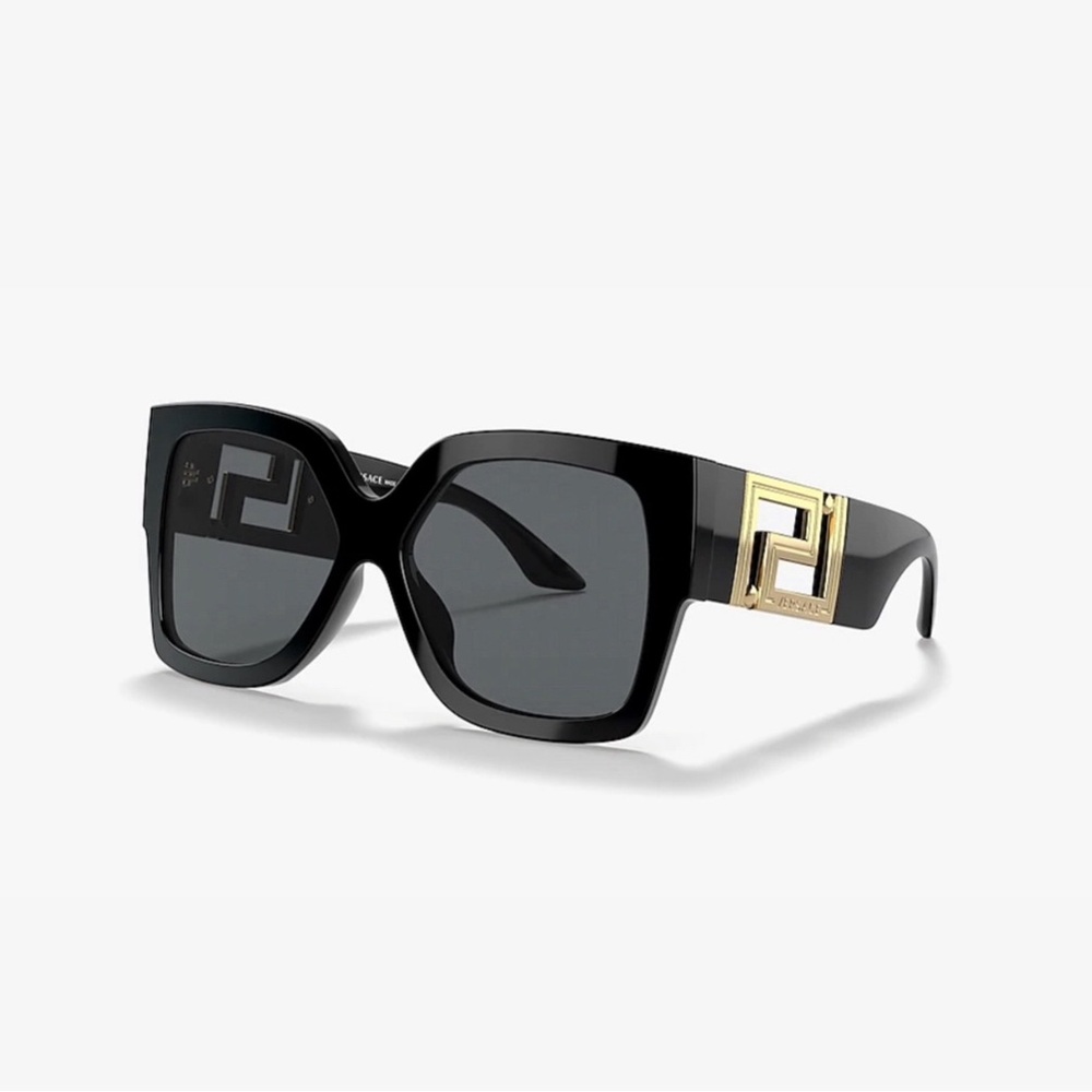 Versace SUNGLASSES 😎 (Authentic ) - Picture 16 of 17